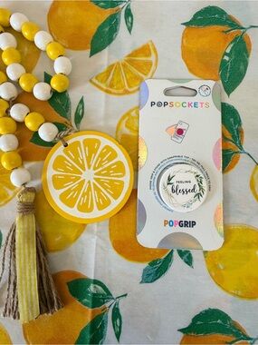 💫10/$25  • Popsockets “Feeling Blessed” Phone Grip